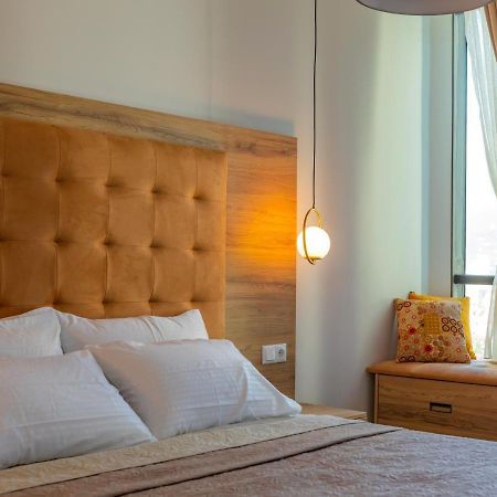 Entire Flat With City Skyline View - Two Bedrooms Batumi Zewnętrze zdjęcie