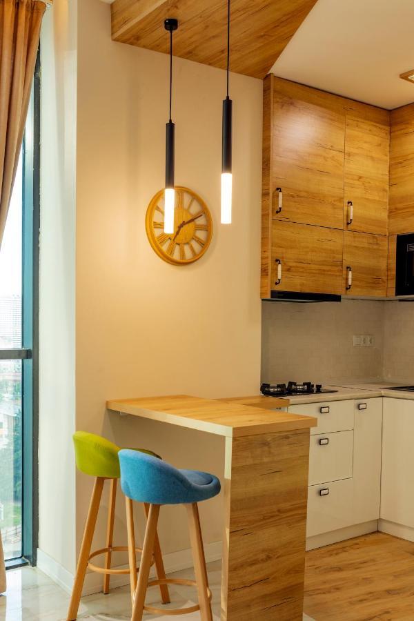 Entire Flat With City Skyline View - Two Bedrooms Batumi Zewnętrze zdjęcie