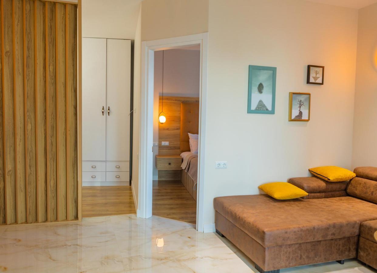Entire Flat With City Skyline View - Two Bedrooms Batumi Zewnętrze zdjęcie